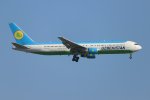 Uzbekistan Airways, B767-300, FRA 18.05.2023.jpg