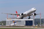 Turkish Airlines, B777-300, MUC 27.04.2024.jpg