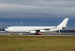 Hifly,A340-300, MUC 12.12.2015.jpg