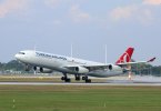 Turkish Airlines, A340-300, MUC 18.08.2018.jpg