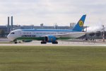 Uzbekistan Airways, B787-8, MUC 06.10.2024.jpg