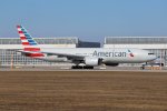 American Airlines, B777-200, MUC 02.03.2025.jpg