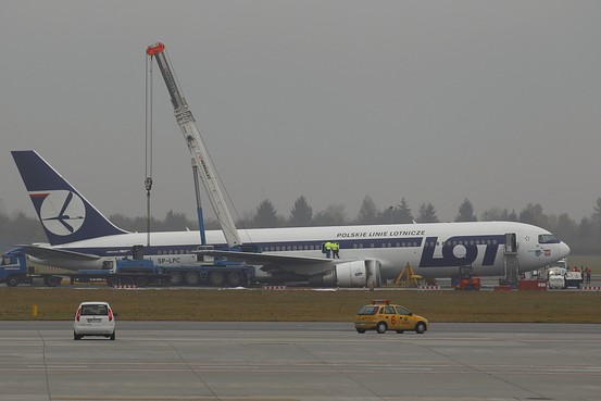 OB-QJ651_Poland_G_20111102091902.jpg