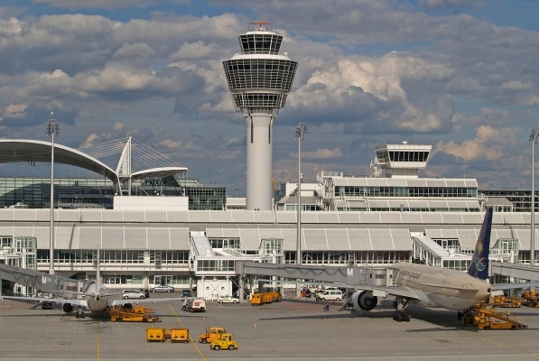 www.airliners.de