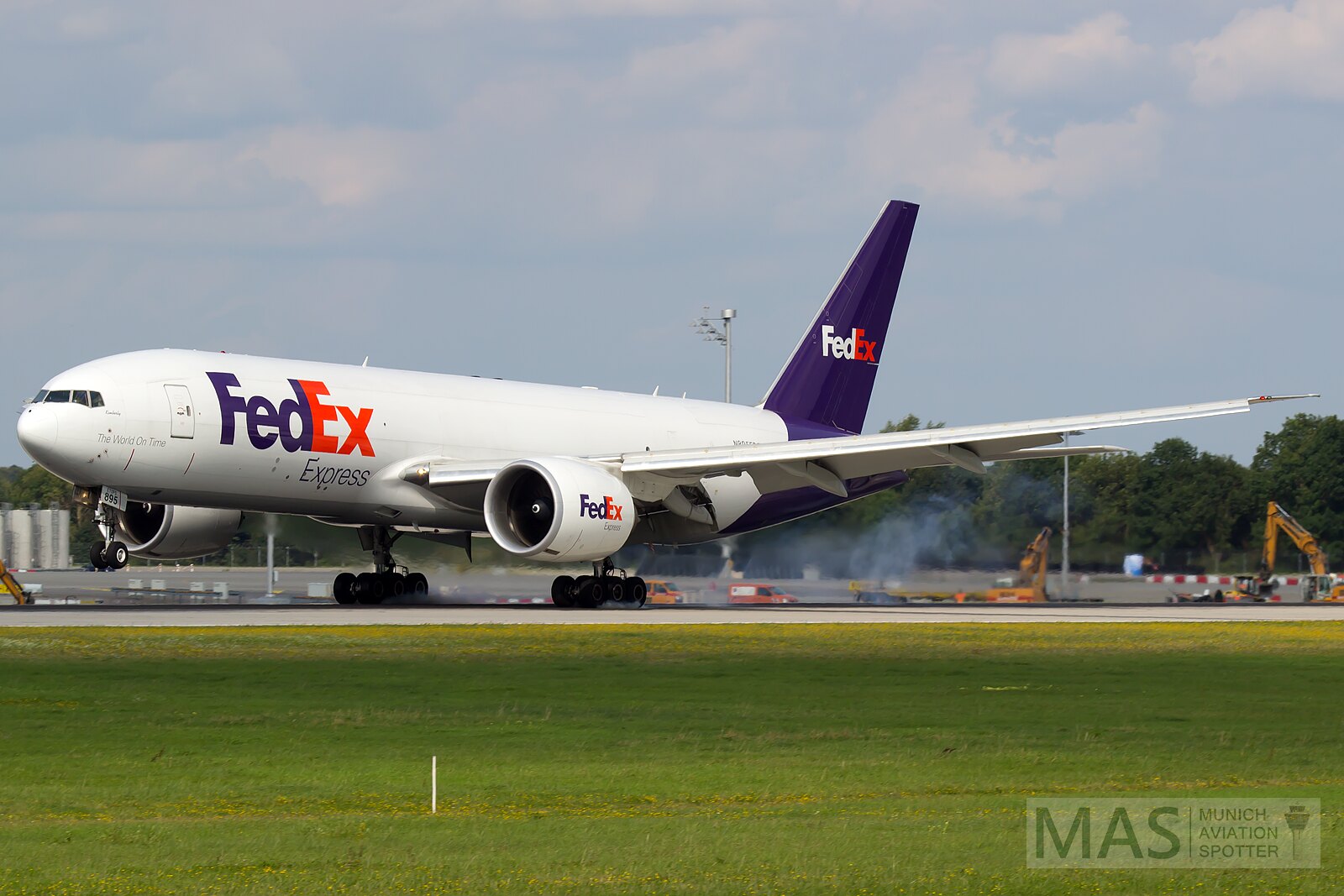 36319960000_646a48bac9_h.jpg