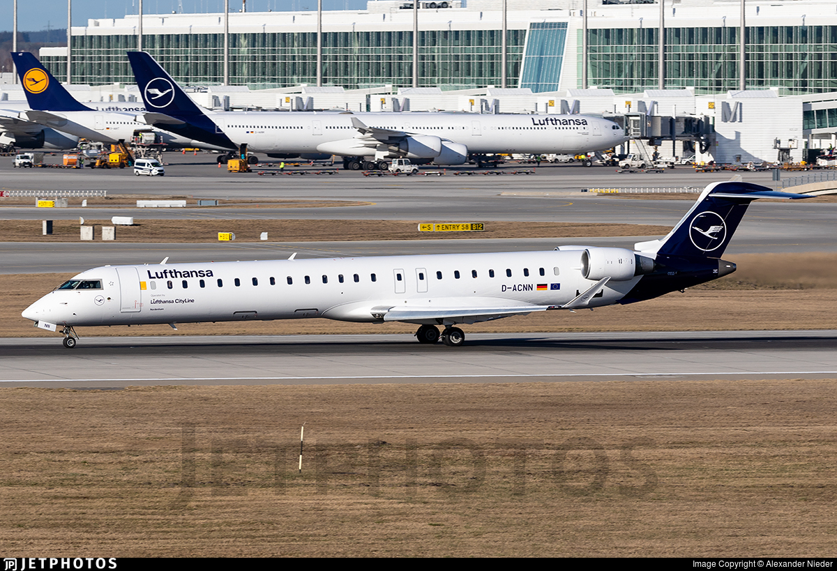 www.jetphotos.com