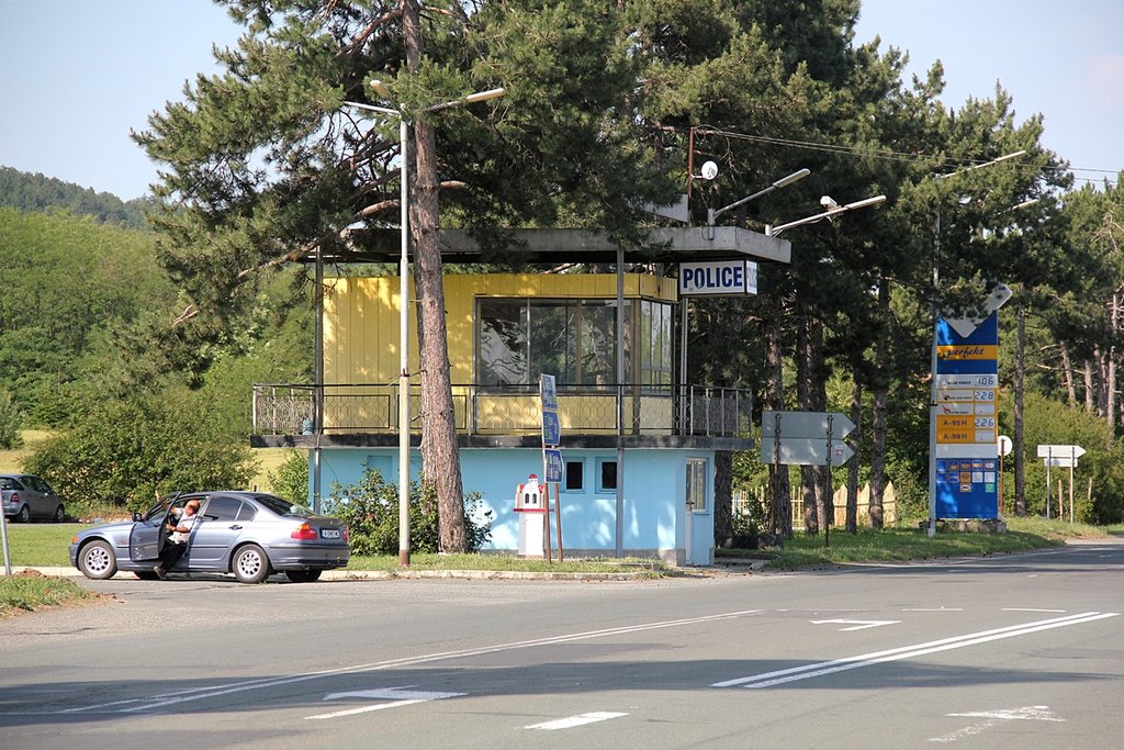 33042055bv.jpg